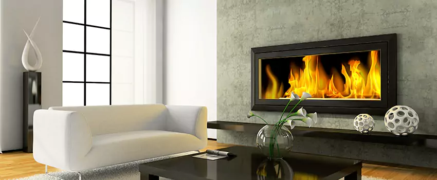 Fireplace Hearth Ideas in Fountainebleau, Florida